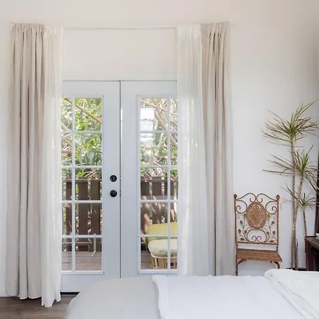 Take It Easy On The Porch In A Hollywood Hideaway Villa Los Angeles Exterior photo