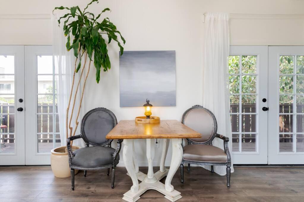 Holiday home Take It Easy On The Porch In A Hollywood Hideaway *