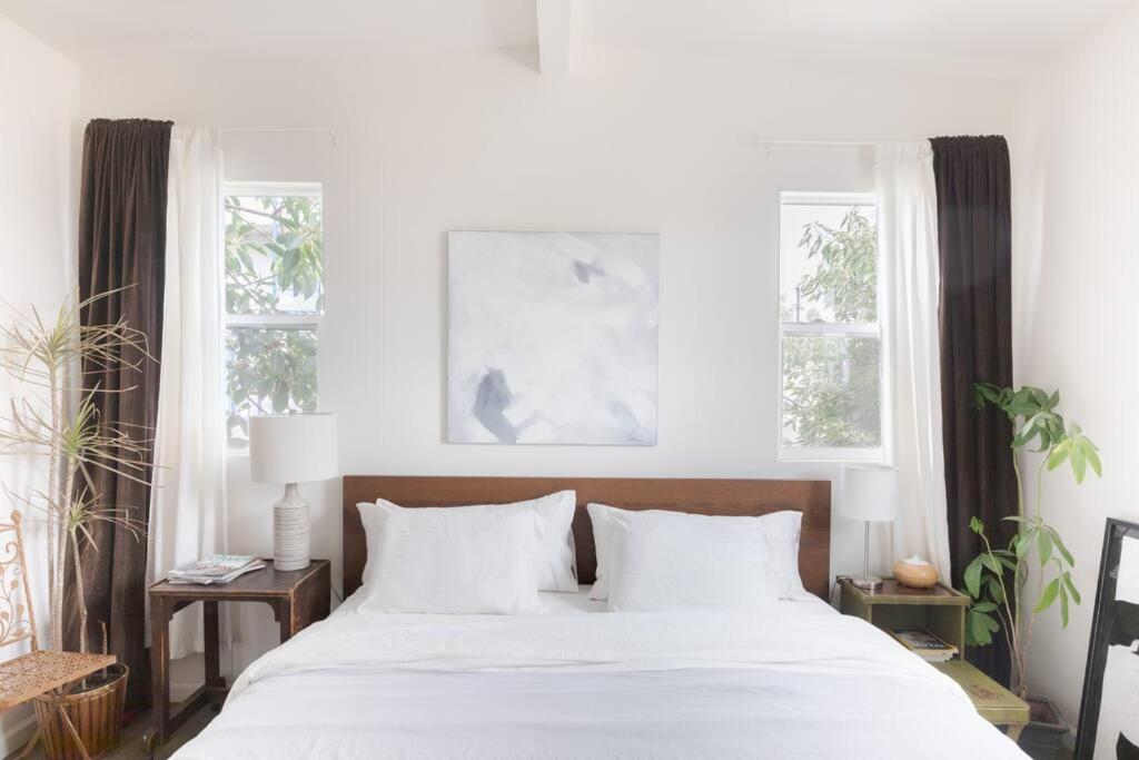 Holiday home Take It Easy On The Porch In A Hollywood Hideaway Los Angeles